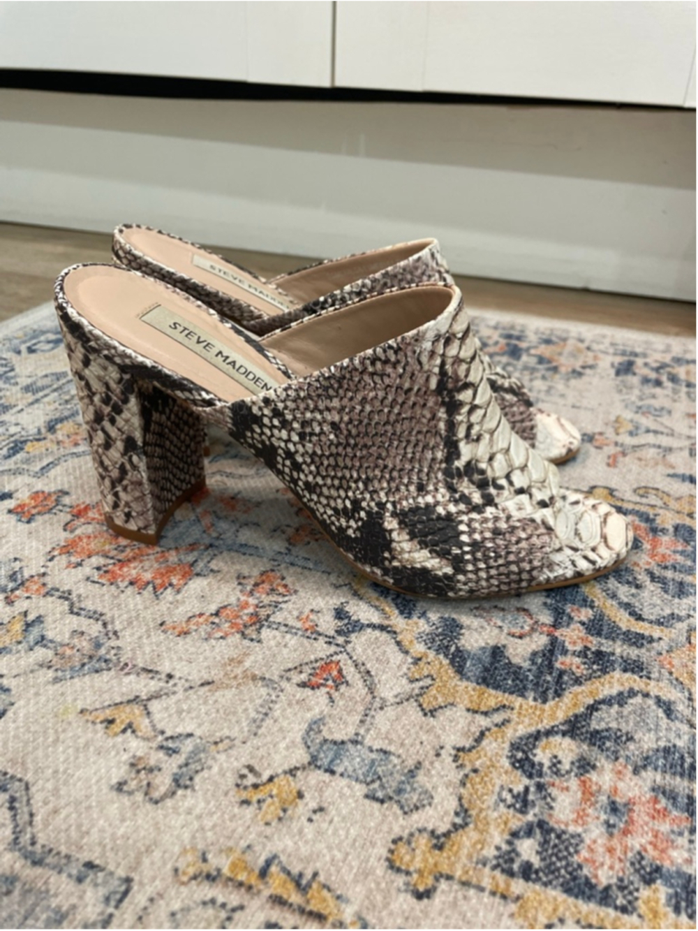 Steve Madden Snake Skin Print Block Heel Mules Size 7 Peep Toe